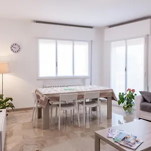  Apartment Le Barche 2 Italy
