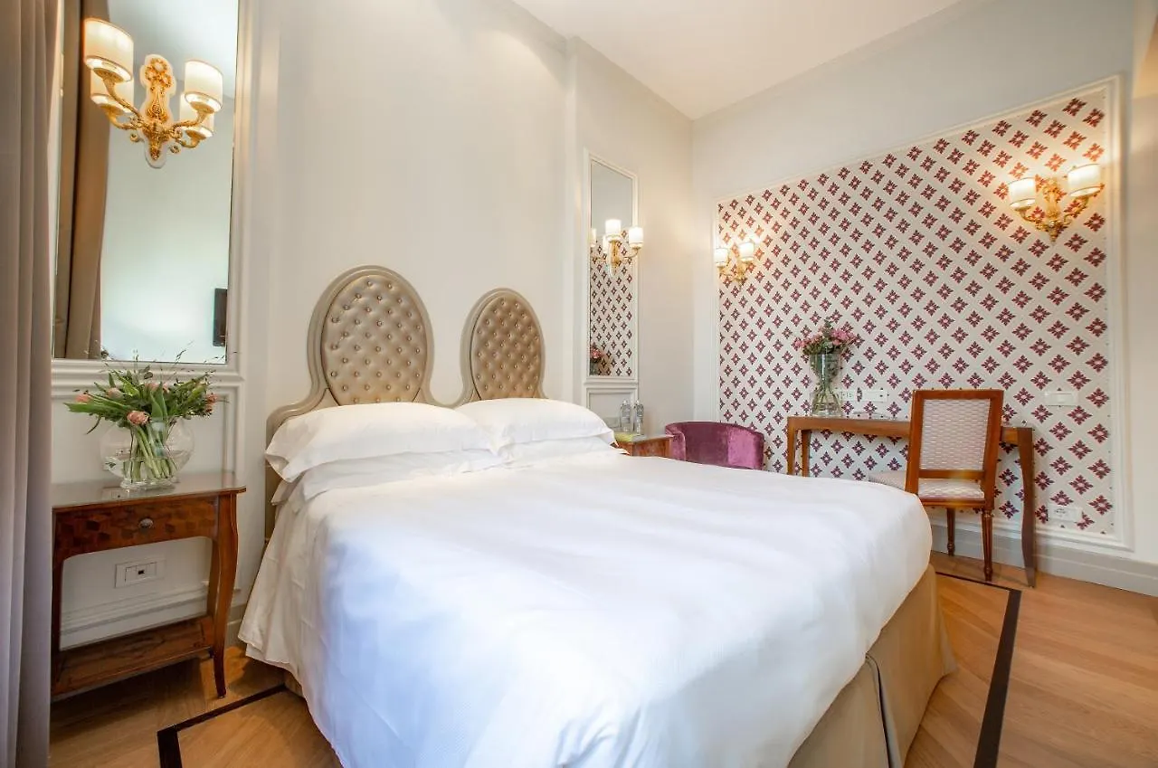 Hotel Villa Flori Como 4*,  Italy