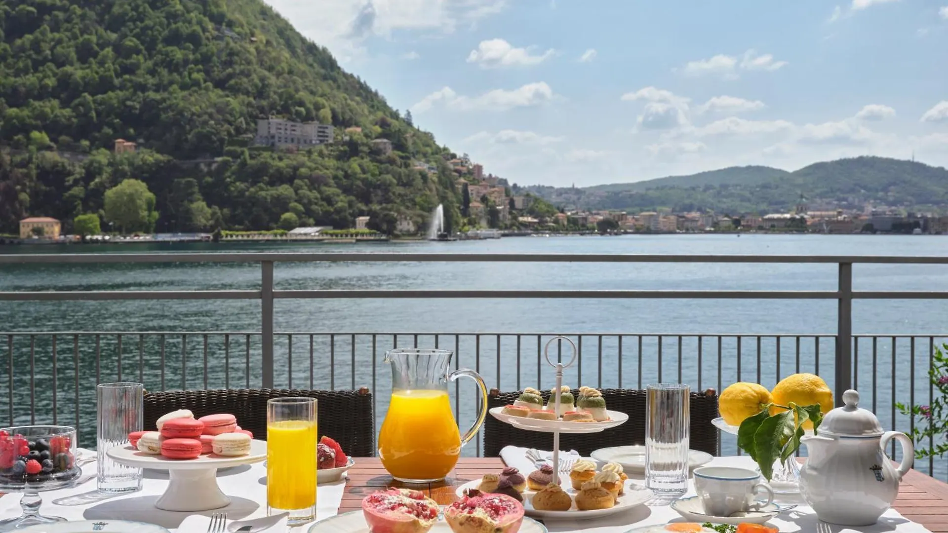 Hotel Villa Flori Como 4*,